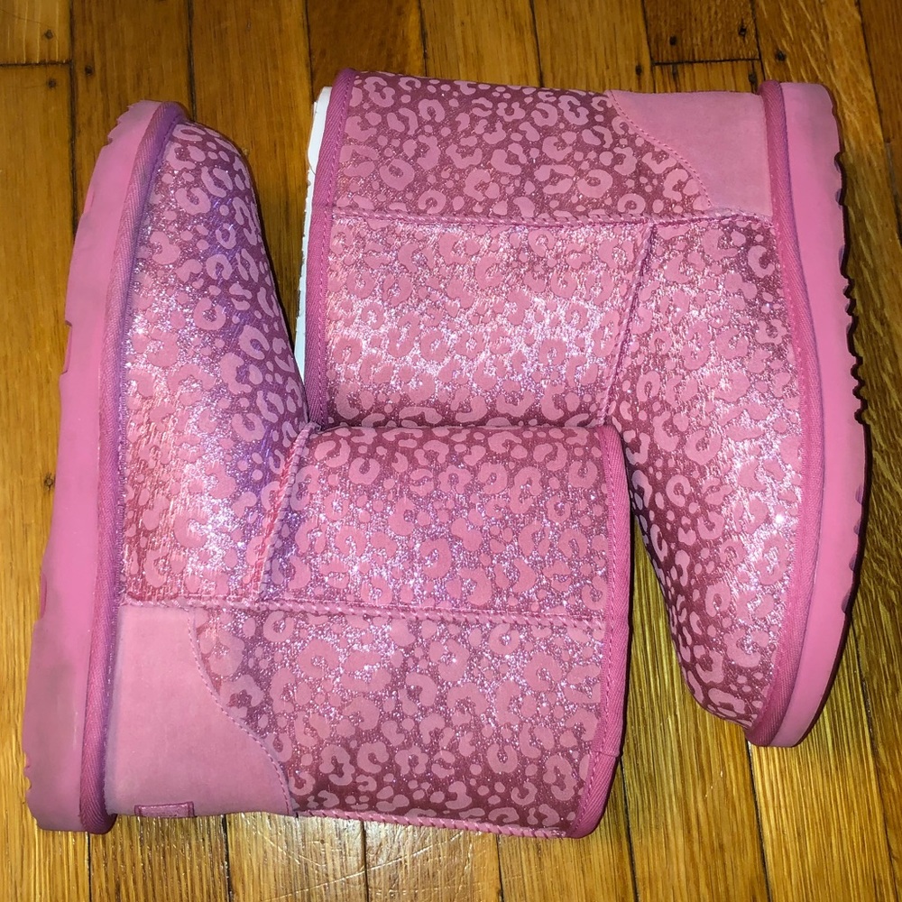 Kids Ugg boots size 5 - Picture 5 of 8